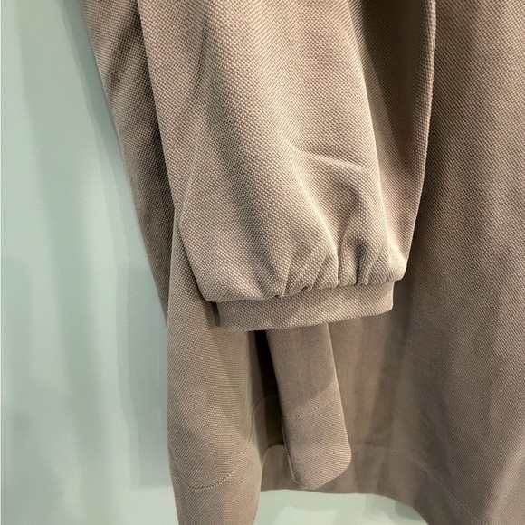 Lululemon NWT Softstreme Pique Oversized Polo, Size M, Warm Ash Grey - Picture 5 of 11